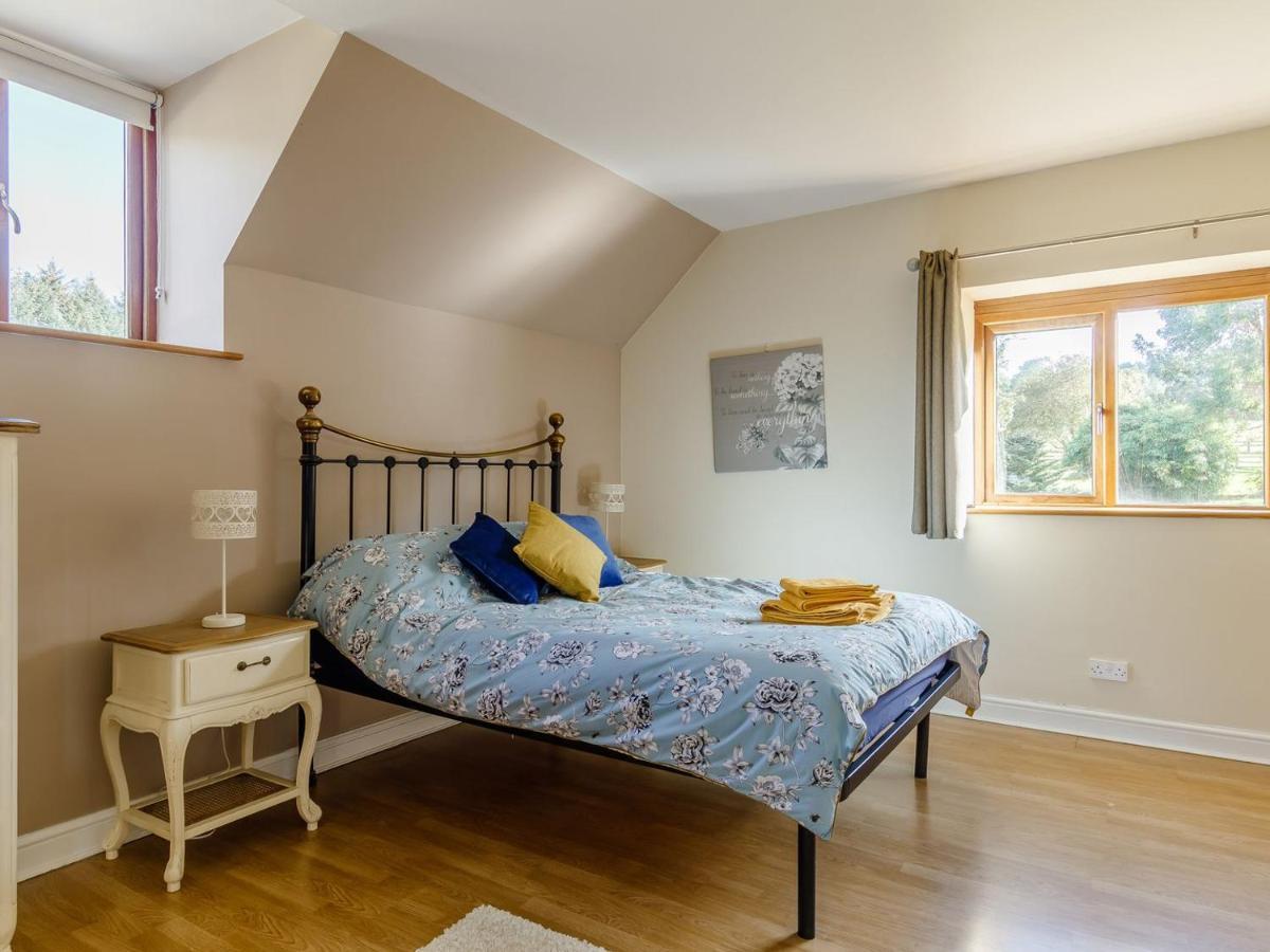 White Horse Farm Villa Абъргавени Екстериор снимка