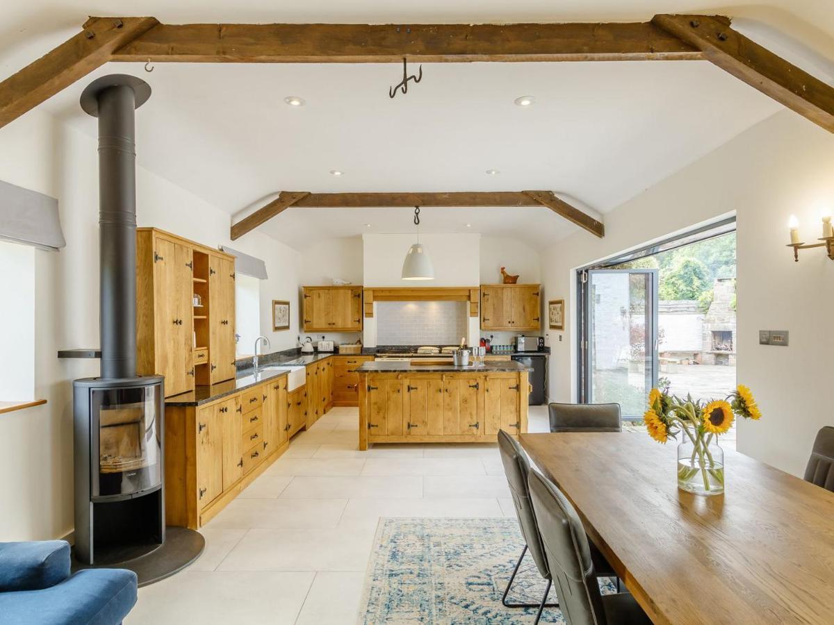 White Horse Farm Villa Абъргавени Екстериор снимка